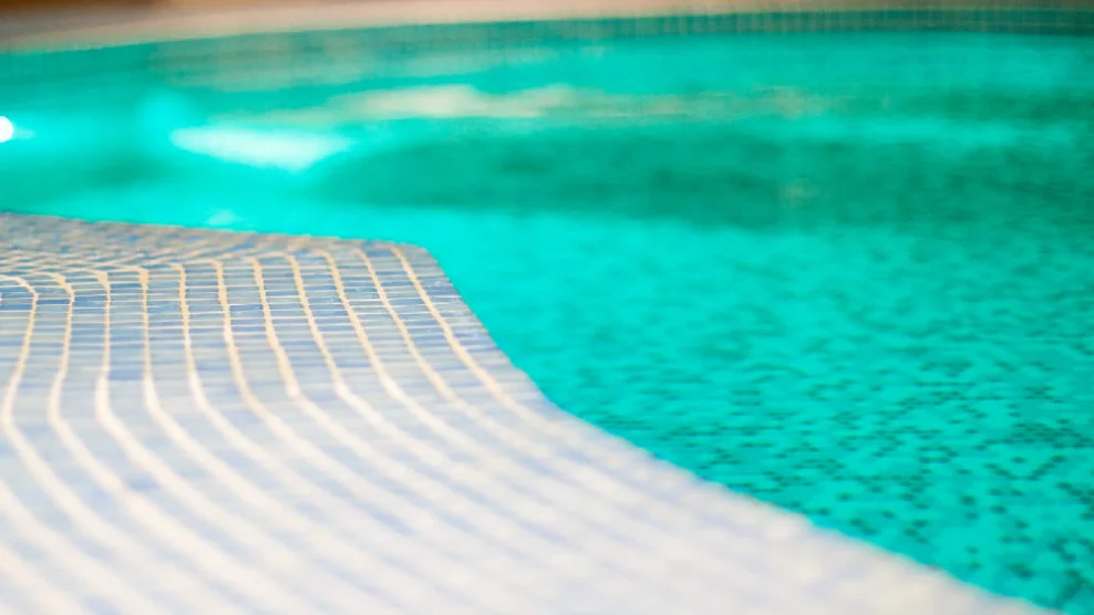 Todo lo que necesita saber sobre la dureza del agua en piscinas